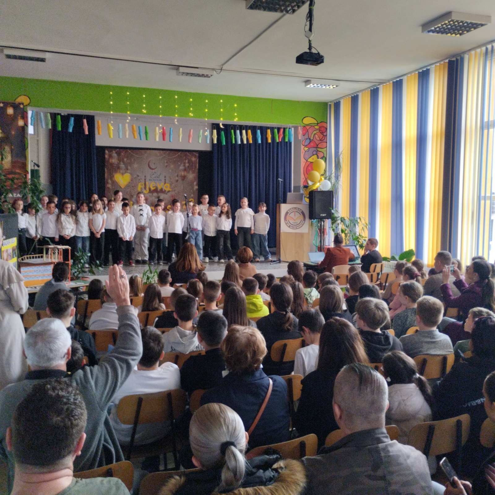 Priredba u školskoj sali